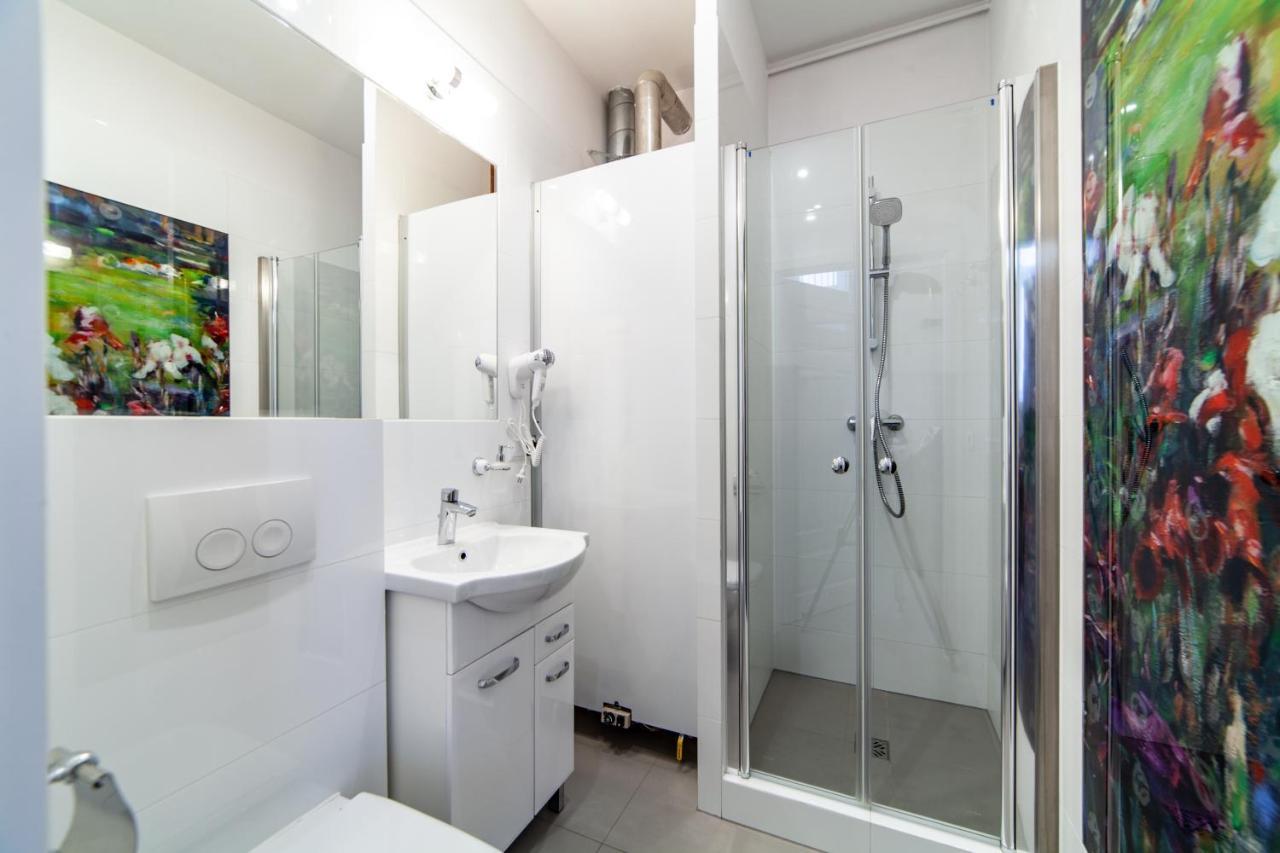 Milu Apartments Kurkowa Krakau Buitenkant foto