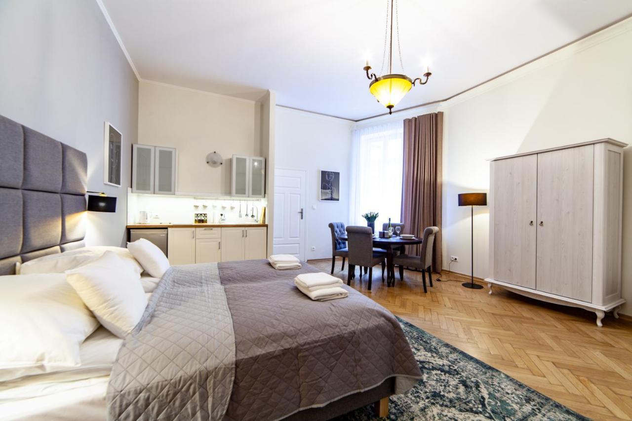Milu Apartments Kurkowa Krakau Buitenkant foto