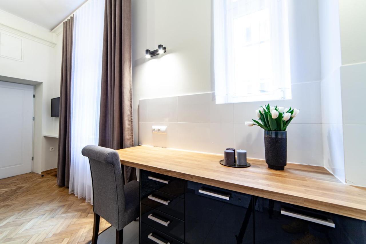 Milu Apartments Kurkowa Krakau Buitenkant foto